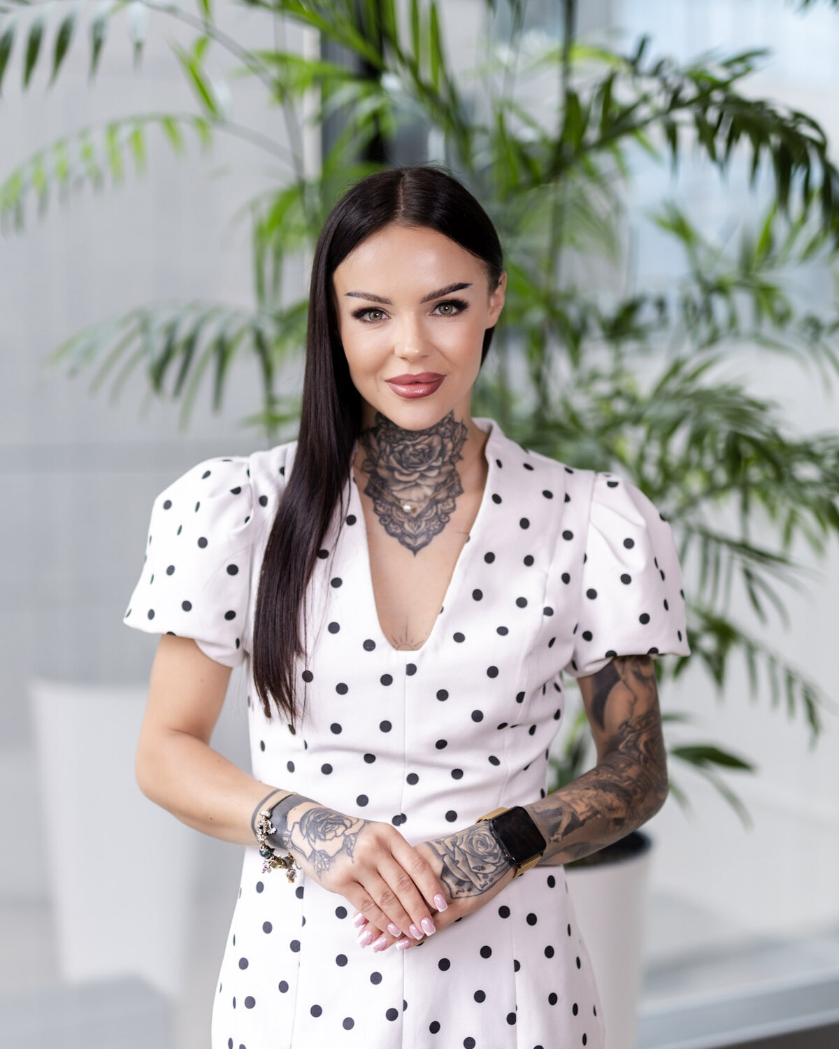 Patrycja Gaweł w jasnej sukience